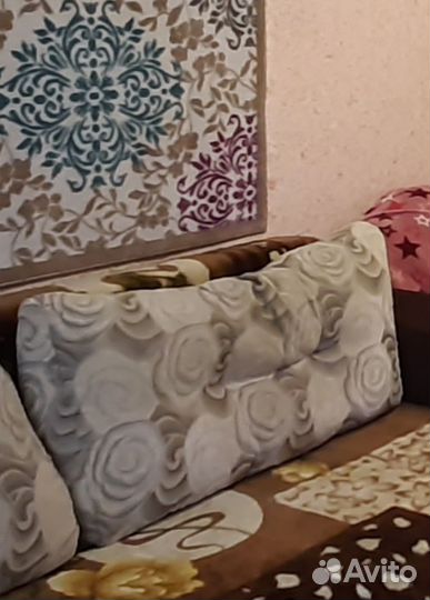 Диванные подушки большие-2шт