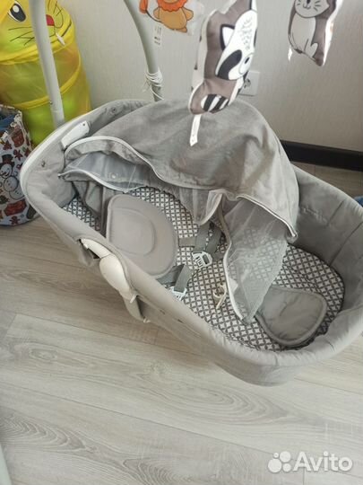 Электронная колыбель - качели Lionelo Lo-Henny