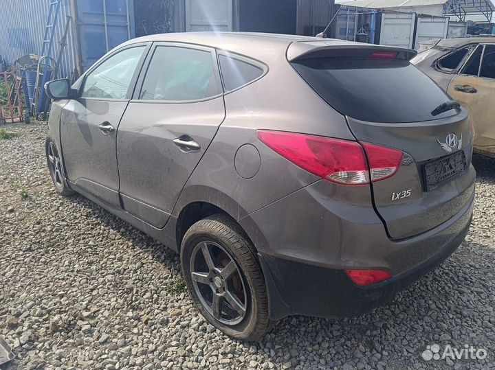 В полный разбор Хендай ix 35 2.0 G4NA 4WD