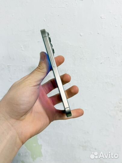 iPhone 15 Pro, 256 ГБ