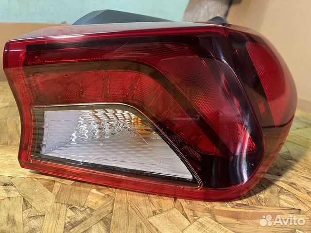 Фонарь задний правый kia k5 оригинал