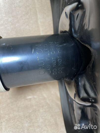 Амортизатор газовый левый передней подвески Chevro