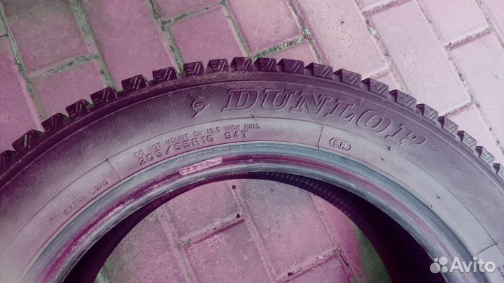 Dunlop SP Winter Ice 01 205/55 R16 94