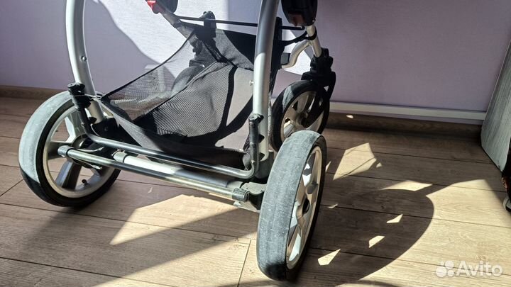 Коляска X-lander 2-в одном