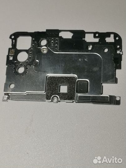 B57 Прижимная пластина платы Vivo Y83