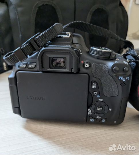 Зеркальные фотоаппарат Саnon еоs 600D