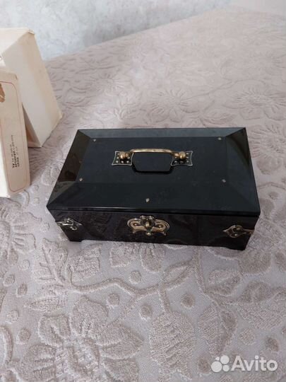 Шкатулка музыкальная для украшений,косметичка