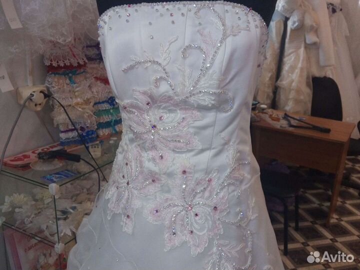 Платье свадебное
