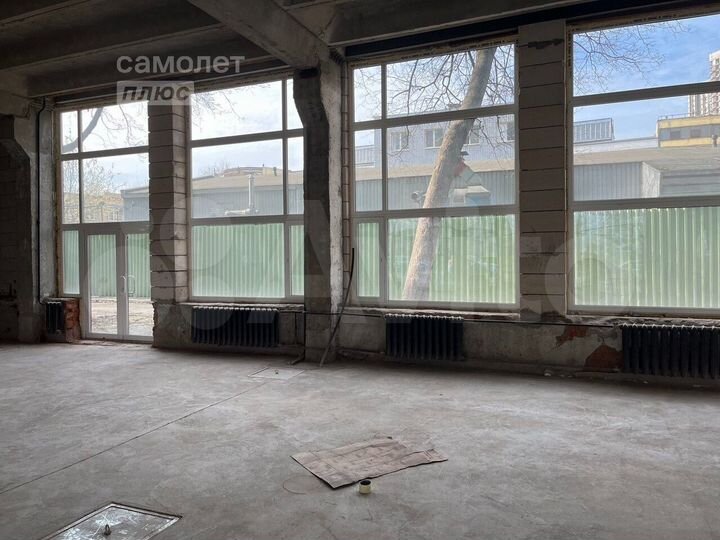 Сдам торговое помещение, 221.7 м²