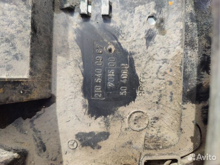 Корпус блока предохранителей Mercedes w210