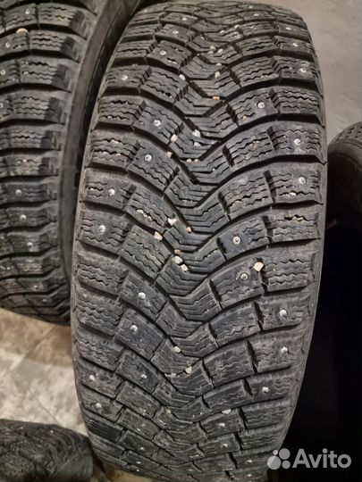 Michelin X-Ice North 2 215/65 R16