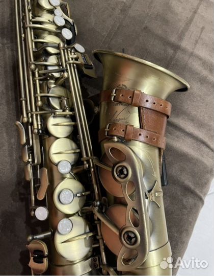 Для саксофона держатель радио системы