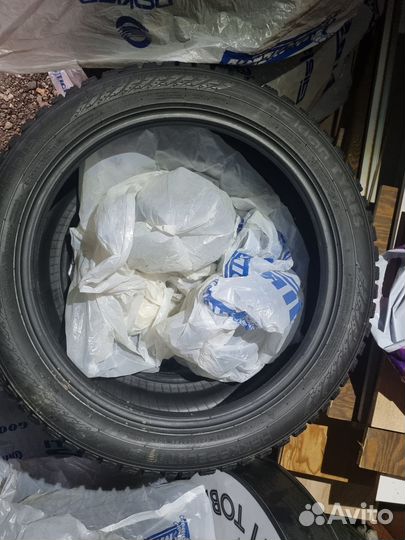 Nokian Tyres Hakkapeliitta 9 235/45 R18 98T