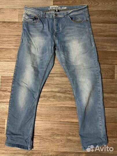 Джинсы мужские