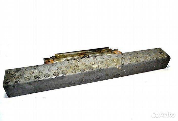 Накладка переднего бампера, центральная mercedes-b