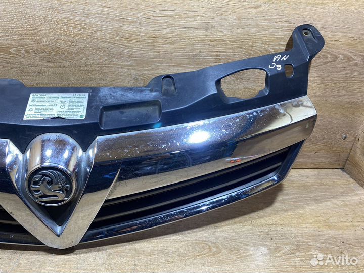 Решетка радиатора Opel Astra H рест Арт. 130333