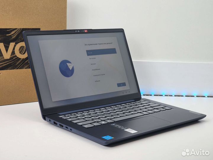 Lenovo Gold / Iris Xe / 8GB/ 256GB / IPS