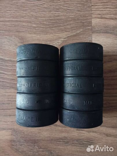 Шайба хоккейная 10 штук