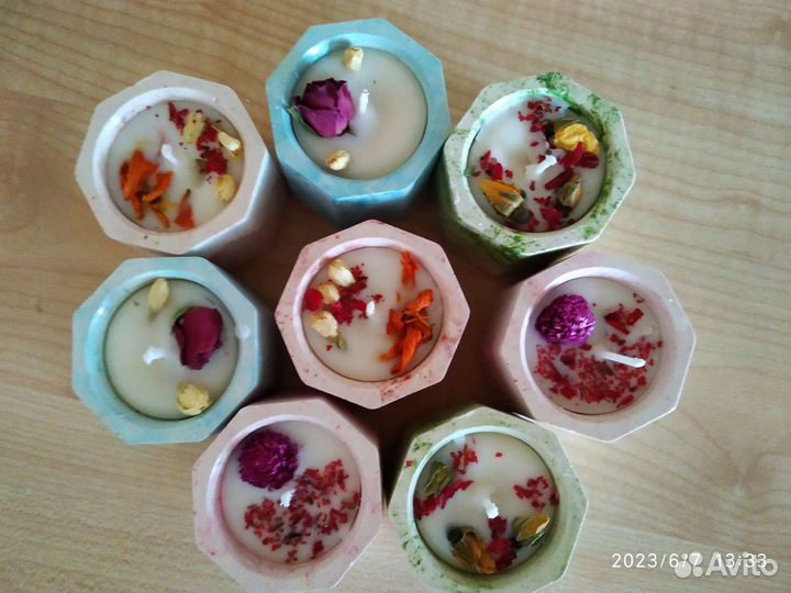 Свеча в гипсе ручной работы ароматизированая