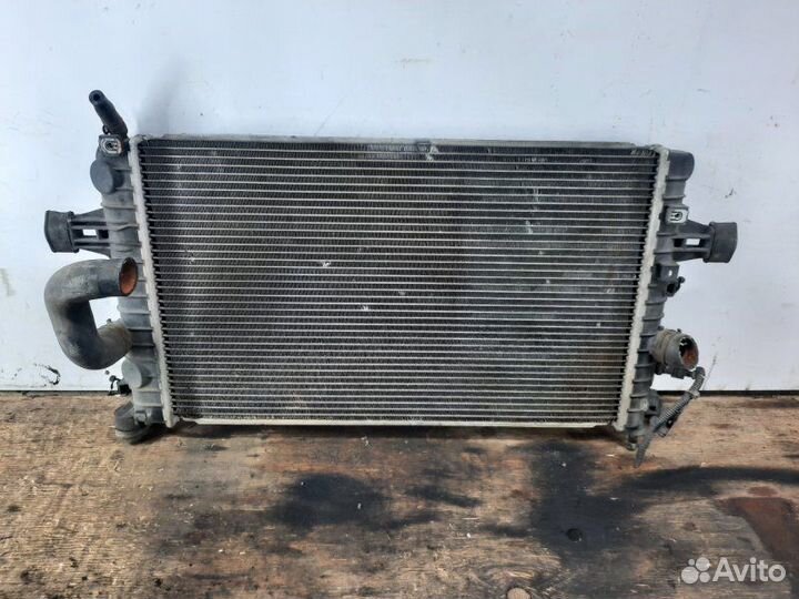 Радиатор основной Opel Astra H хэтчбэк 5 дв. 1.6