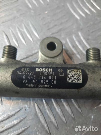 Топливная рампа Citroen Xsara Picasso 2.0 RHY 2003