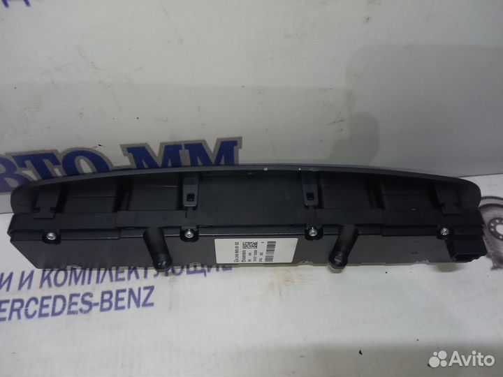 Блок кнопок обогрева сидений Мерседес цла W117