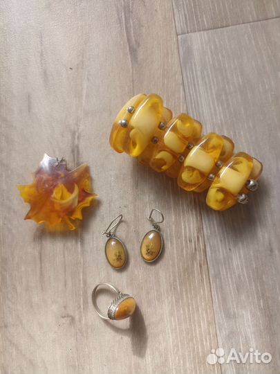 Комплект янтарь СССР цена за всё бижутерия винтаж