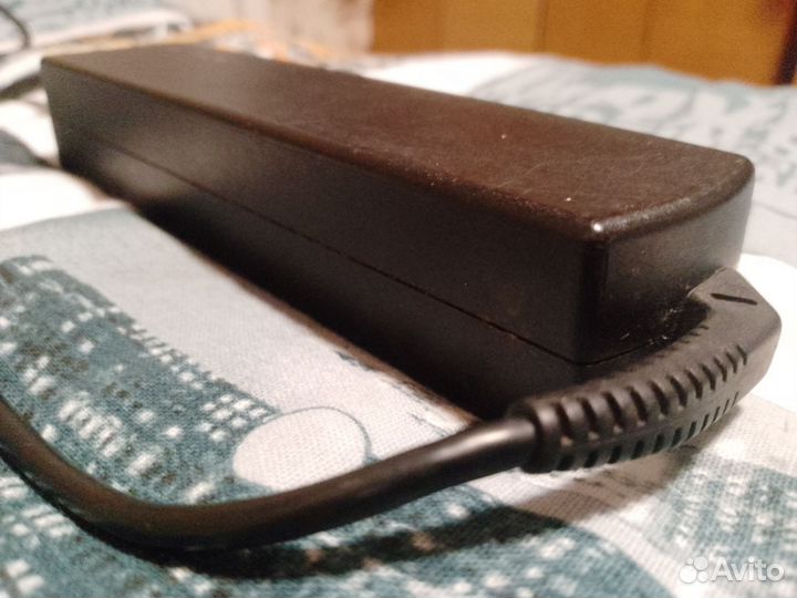 Зарядка для ноутбука