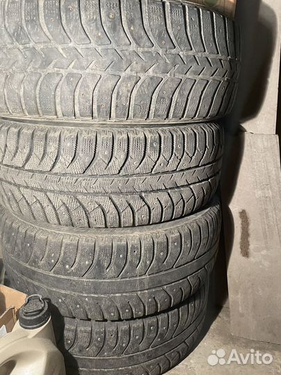 Bridgestone Ice Cruiser 7000 205/55 R16 91