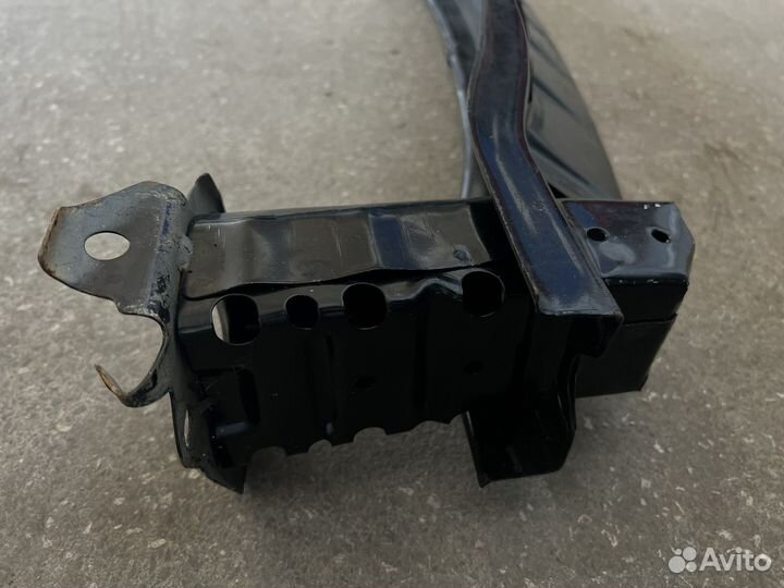 Усилитель бампера Honda Accord 2008-13