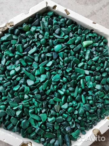 Малахит натуральный 3-5мм галтовка без дырочек. 50