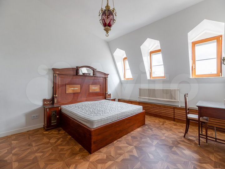 5-к. квартира, 140 м², 6/7 эт.