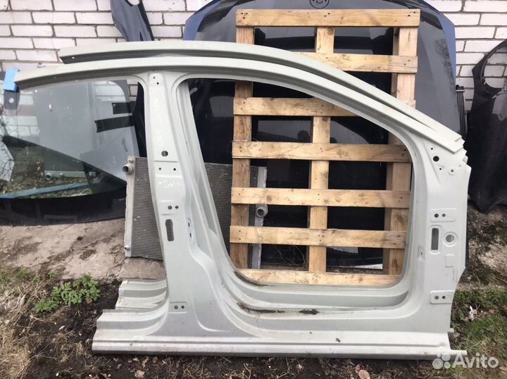 VW Polo с 2011 года порог стойка