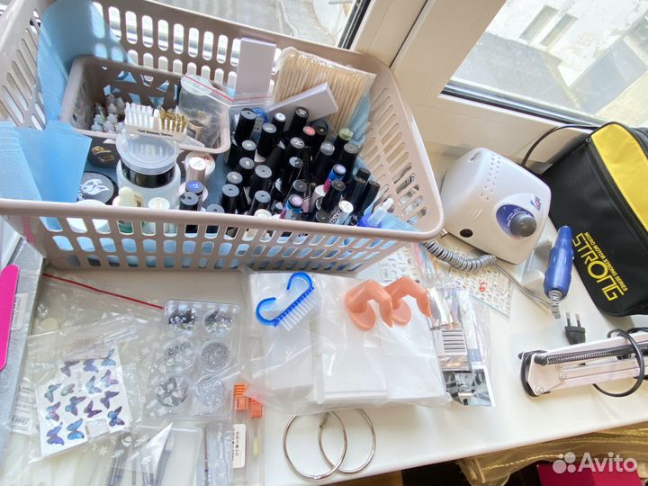 Продам набор для начинающего мастера маникюра