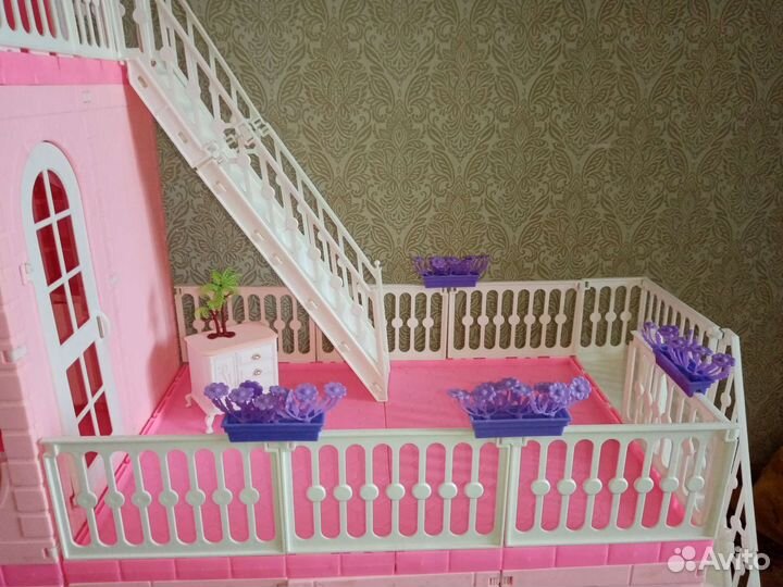 Домик кукольный