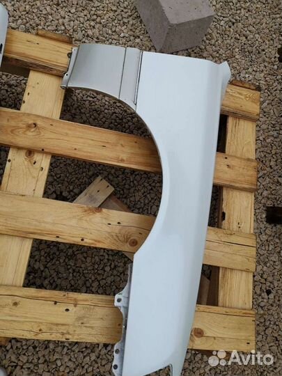 Крылья Toyota Crown 150