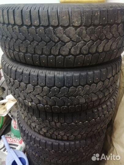 Yokohama IceGuard Stud IG65 215/65 R16 98Q