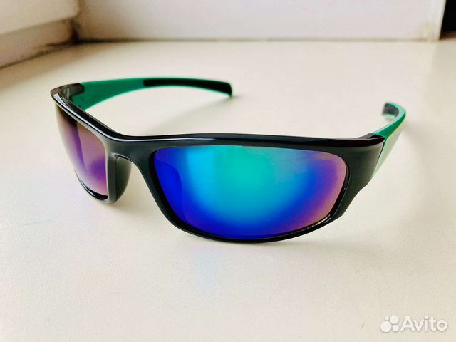 Спортивные солнцезащитные очки черные