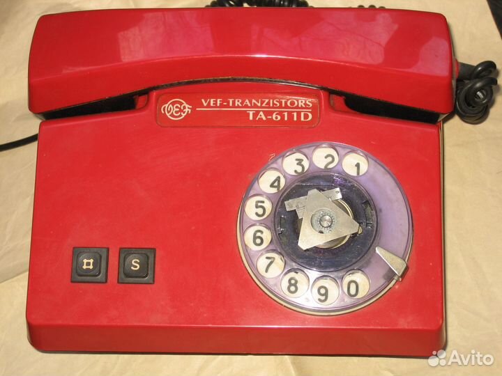 Телефонные аппараты ретро СССР