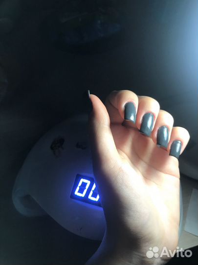 Модель на маникюр