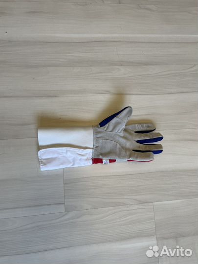 Перчатка для фехтования