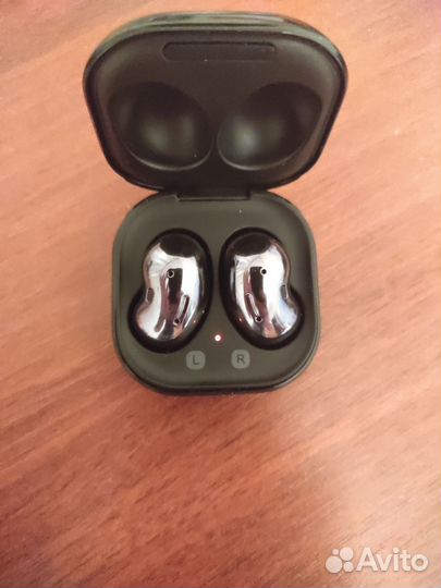 Беспроводные наушники samsung buds live