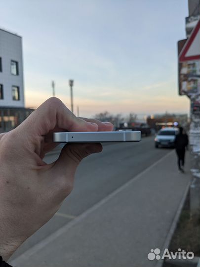 Nothing Phone 1, 8/256 ГБ