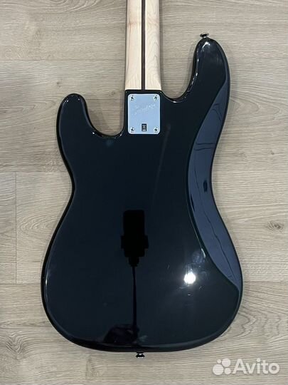 Бас гитара Fender Squier Precision Bass