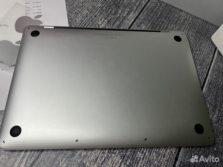 MacBook Pro 13 2022 M2 Гарантия 8/256Gb 250 цикл