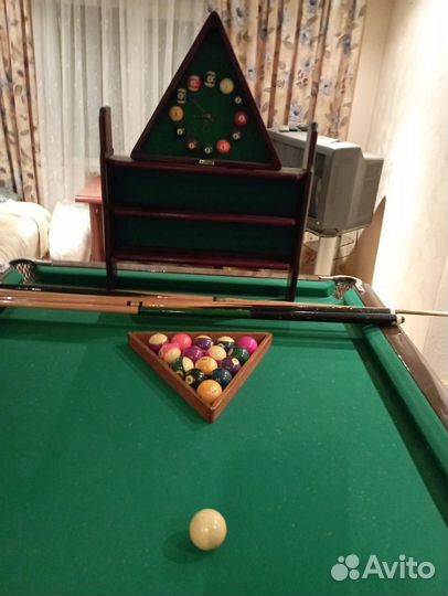 Бильярдный стол