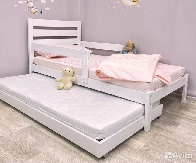 Детская кровать с бортами и выкатным местом