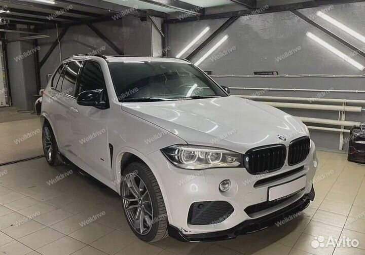 Лезвия BMW X5 F15 в стиле G05 черный глянец