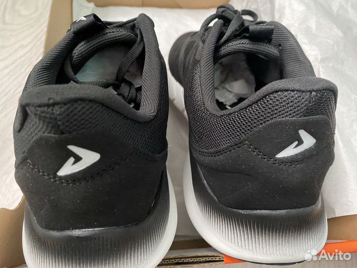 Кроссовки Demix