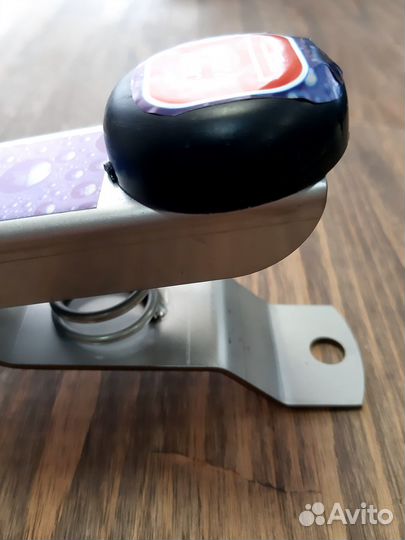 Держатель автомобильных ковриков, прищепки в гараж